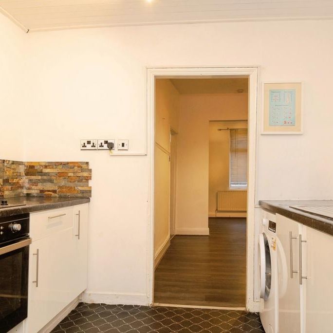 3 bedroom terraced house to rent - Photo 1