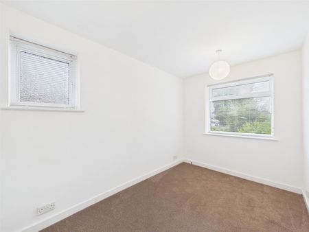 5 BED Detached house To rent - Photo 3