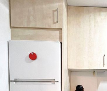 3 bedroom luxury Townhouse for rent in Estepona, Spain - Photo 3