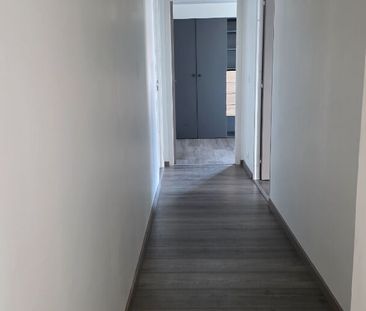Location Appartement 4 pièces 71m² - Photo 4