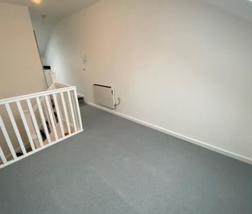 Kirkstall Road - Photo 1