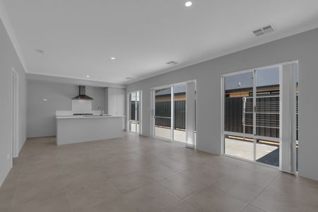 Low Maintenance 4 x 2 in Baldivis - Photo 3