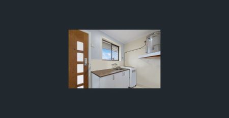 Cozy 2-bedroom Unit in Mackay - Photo 5