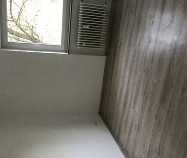 Kleine zwei Zimmer Wohnung zum kleinen Preis in innerstädtischer Lage - Photo 2