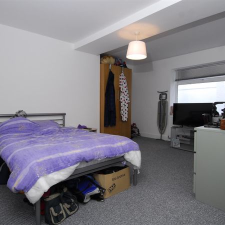 Quaker Lane, Flat 2, Plymouth - Photo 3