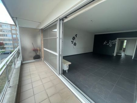 Appartement gelegen op 2de verdieping in 'Buizegem' wijk - Foto 5