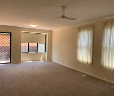 2/77 Beardy Street, Armidale NSW 2350 - Photo 4