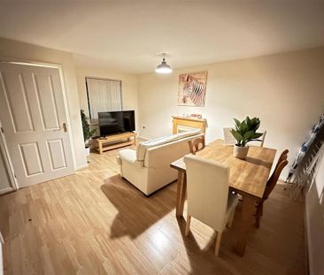 3 bedroom semi-detached house to rent - Photo 6