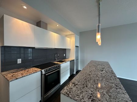 For Lease - 8 Charlotte Street Unit# 1701, Toronto, Ontario - Photo 5