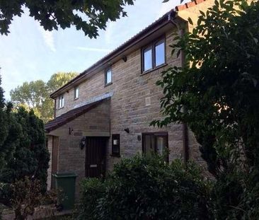 Manor Close, Glastonbury, BA6 - Photo 3