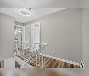 2 Bed 1 Bath Multi Level Unit Inglewood Edmonton - Photo 1