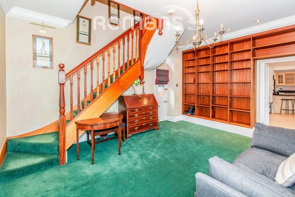 4 bedroom detached house to rent - Photo 1