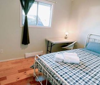 Private room Available close to Downtown Nanaimo and VIU ( - Photo 4