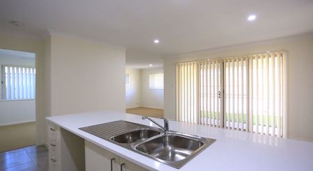 Spacious Family Home - Rent to increase September 2026 - Photo 4