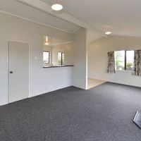 Cosy Two-Bedroom Home – Peaceful & Private - Selwyn Heights - Photo 1