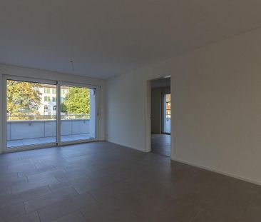 Modern Attikawohnung mit Sonnenterrasse - Photo 1