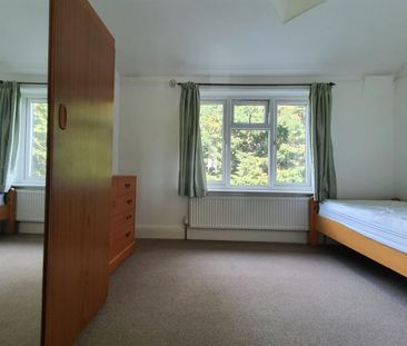 63 Brookhill Road, Barnet EN4, London - Photo 1