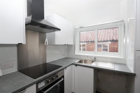 1 bedroom flat to rent - Photo 3