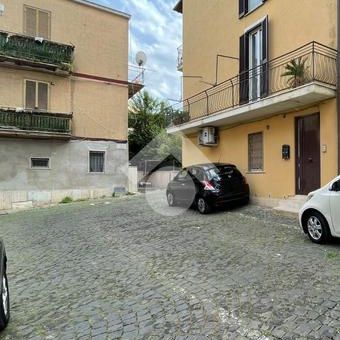 Quadrilocale in affitto - Photo 2