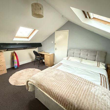 Premium Double Rooms (all bills inc) - Photo 4