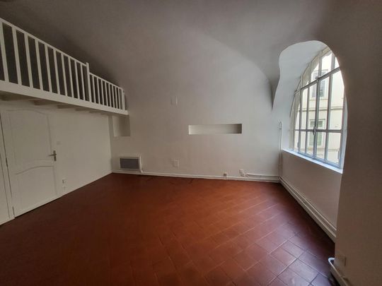 Location Appartement 1 pièce 30m² LYON 2ème - Photo 1