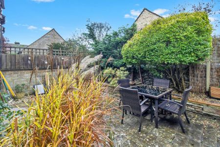 3 bedroom semi-detached house to rent - Photo 2