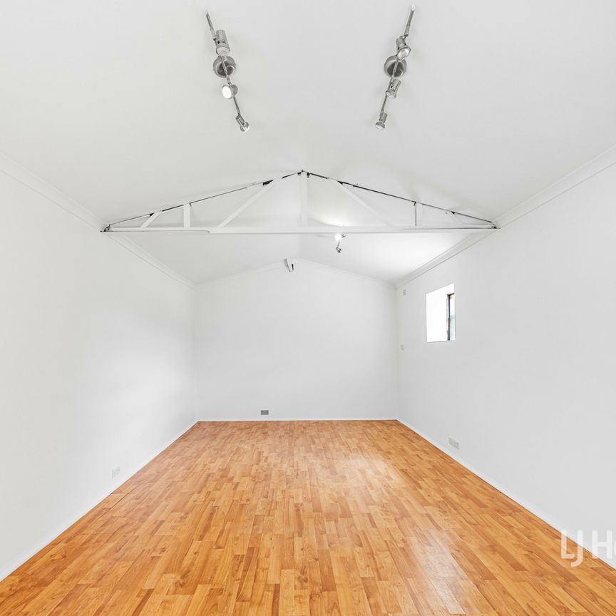 4 Troup Court, Werribee VIC, Belconnen - Photo 1