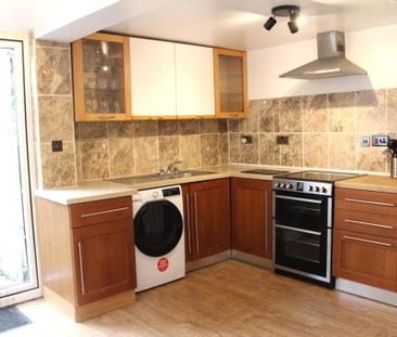 71 Euston Street, Belfast, BT6 9AF - Photo 4