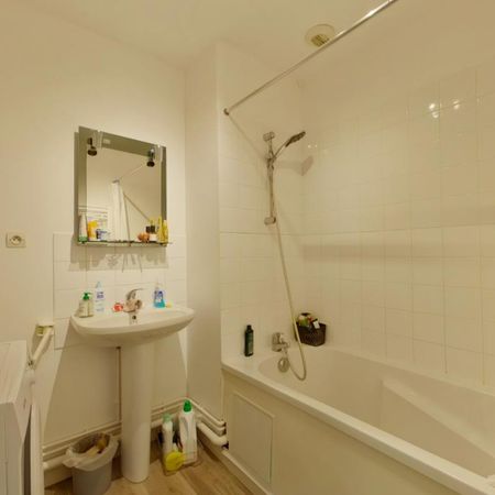 Location Appartement 3 pièces 56m² CHATELLERAULT 86100 - Photo 4