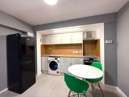 Bushey Grove Road, Bushey, WD23 - Photo 3