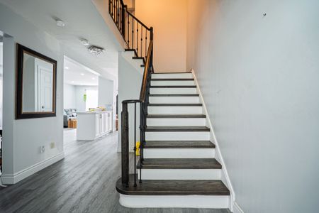 For Lease - 14 Jay Street, Brampton, Ontario - Photo 4