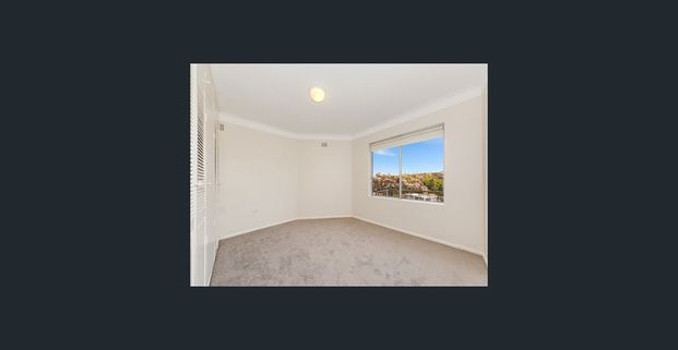 PICTURESQUE VIEWS OVER MOSMAN BAY - Photo 1