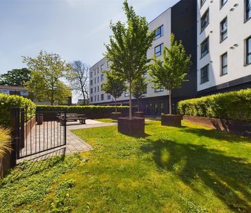 London Road, Town Centre - Photo 5