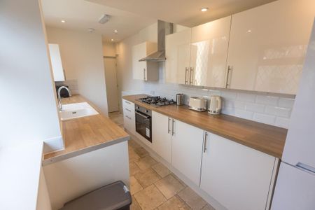 1 bedroom in a house share to rent - Photo 4