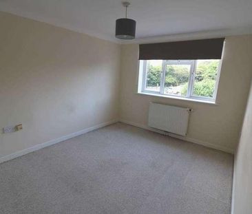 Central Bournemouth * Great Value Rental, BH8 - Photo 6