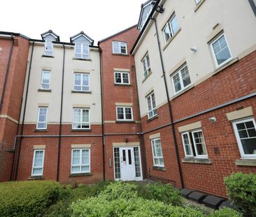 Flat to rent on - Photo 2
