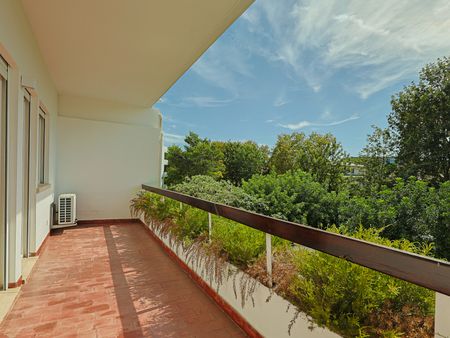 Apartamento T2 para Arrendar em Cascais, Remodelado (Av. Infante D. Henrique) - Photo 3