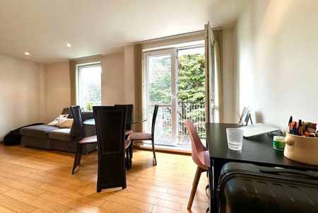 1 Bed Flat, Westferry Road, E14 - Photo 3