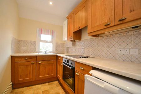 2 bedroom apartment to rent - Photo 5