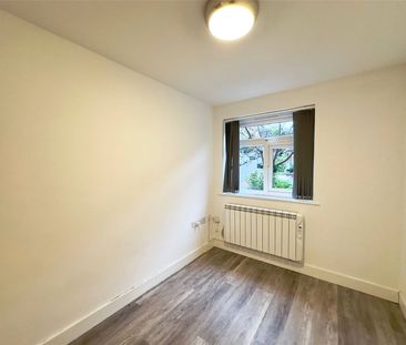 2 Bedroom - Photo 3