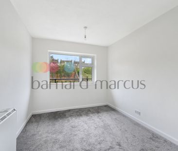Elmfield Way, South Croydon - Photo 2