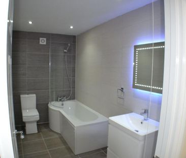 2 bedroom apartment to rent - Photo 6