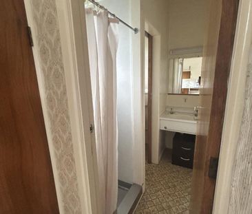 Cosy lock up and leave - Photo 5