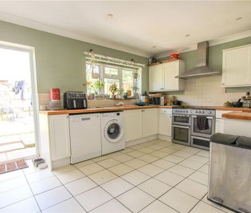 3 bedroom end of terrace house to rent - Photo 5