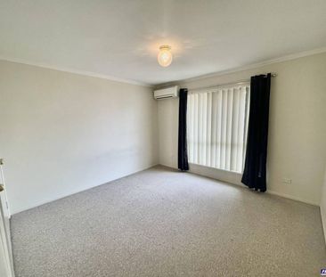 Modern 2 Bedroom Unit - Photo 2