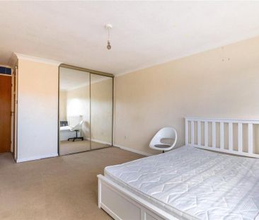 3 bedroom apartment to rent - Photo 6