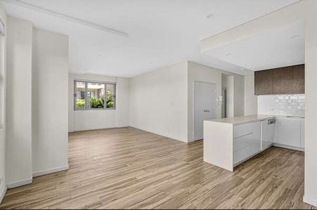 Kellyville - Photo 2