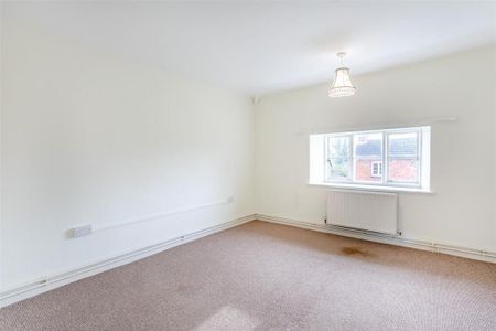 2 bedroom semi-detached house to rent - Photo 3