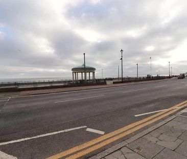 Wellington Crescent, Ramsgate, CT11 - Photo 4