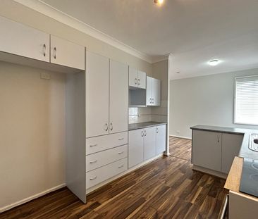 NEAT & TIDY HOME! - Photo 6